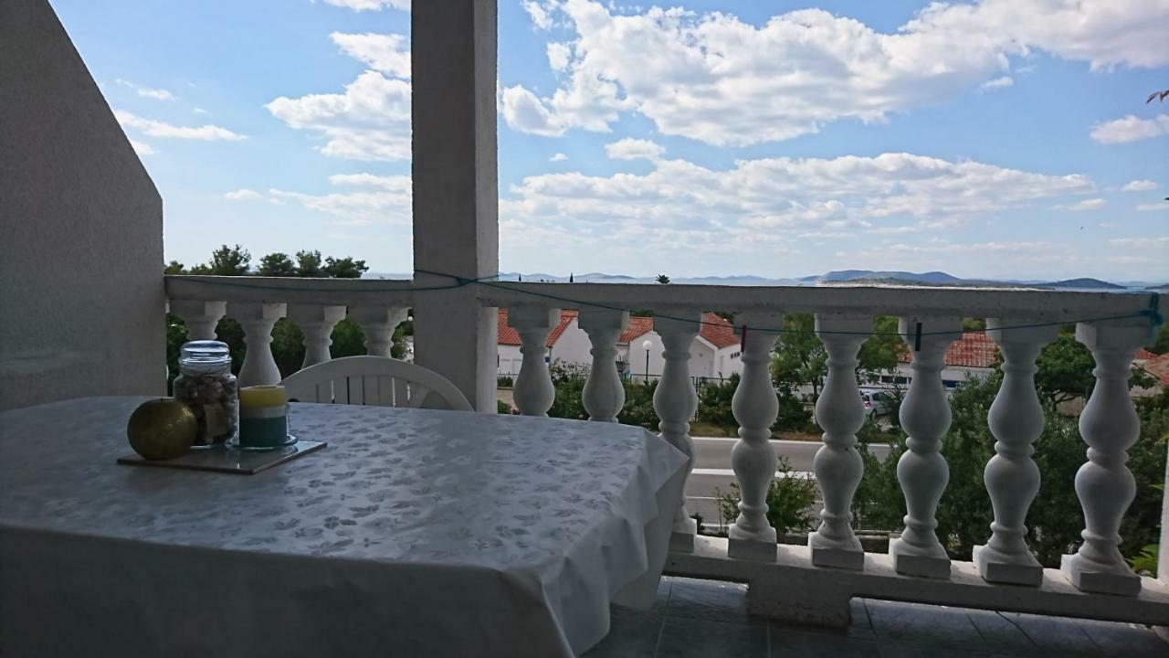 Apartmani Kocka Primošten Exterior foto